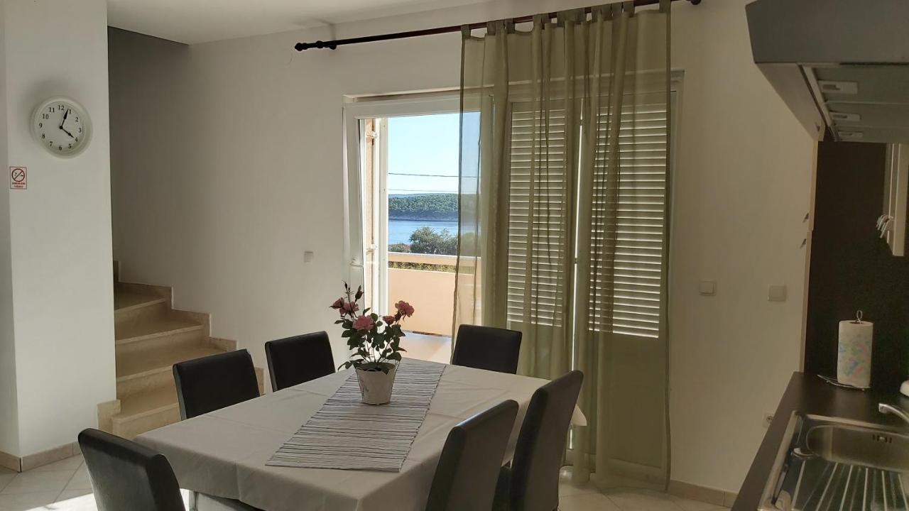 Apartman Barbat-Za Cijelu Obitelj Barbat na Rabu المظهر الخارجي الصورة