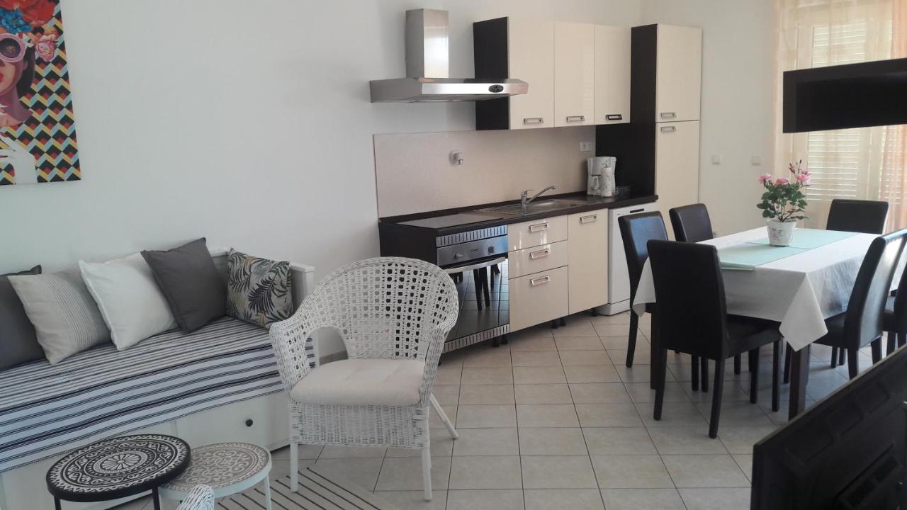 Apartman Barbat-Za Cijelu Obitelj Barbat na Rabu المظهر الخارجي الصورة